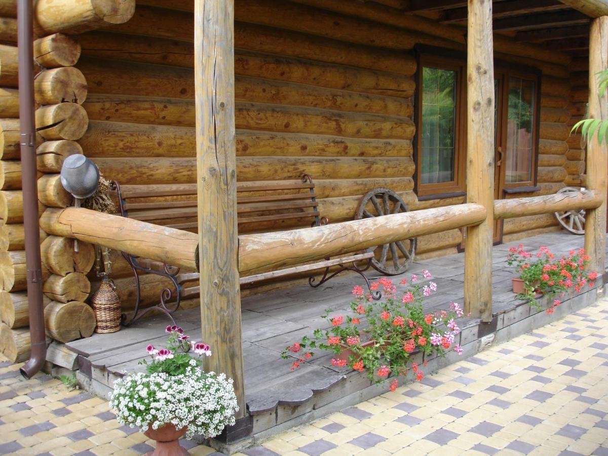 Смерекова хата Почаев Экстерьер фото